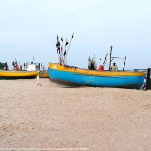 Kutry rybackie na plaży w Rewalu