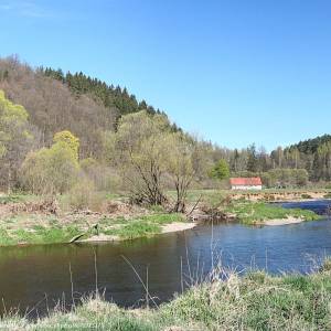 Malownicza rzeka Bóbr w Bobrowie
