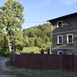 Wąskie uliczki wsi Ogorzelec