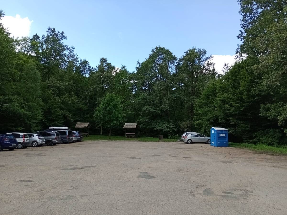 Rowerem w dolinie Wiercicy – malowniczy szlak przez serce Jury - parking zrodla zygmunta i elzbiety 4
