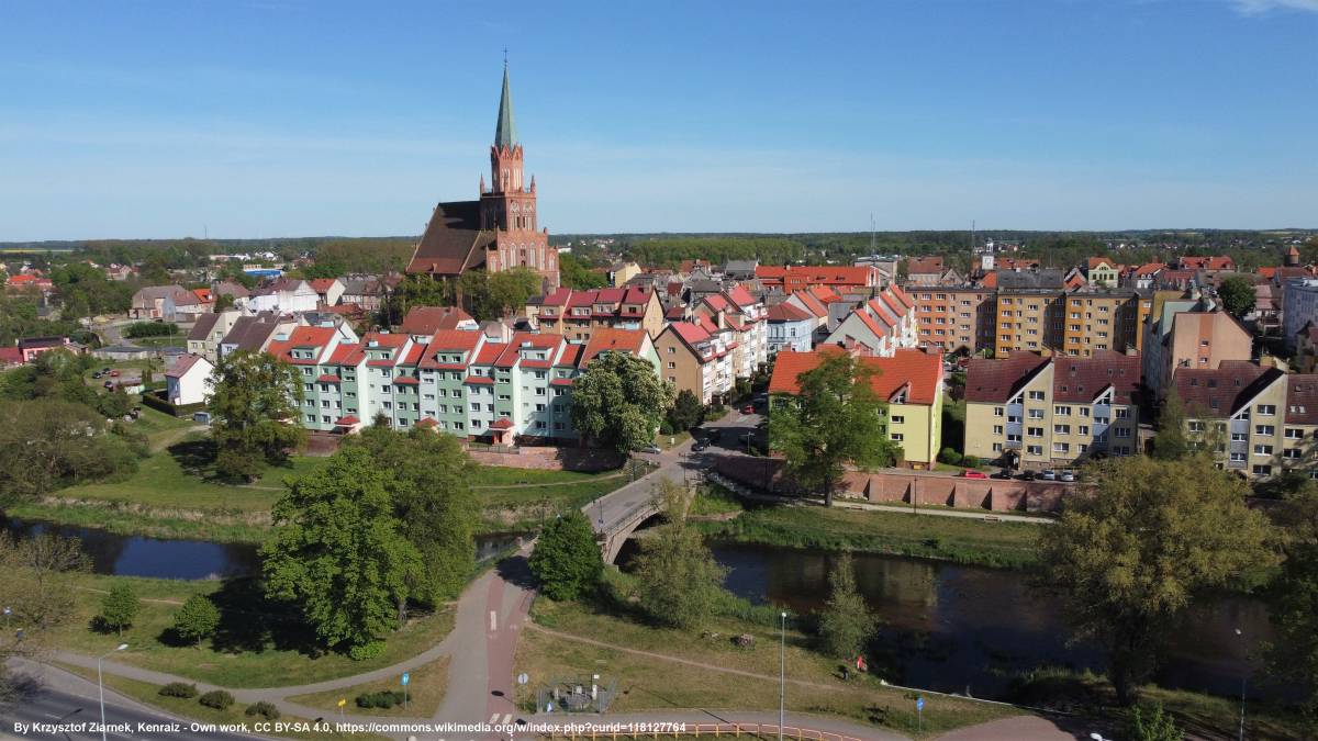 Trzebiatów - atrakcje turystyczne, co warto zwiedzić? - panorama trzebiatowa z lotu ptaka