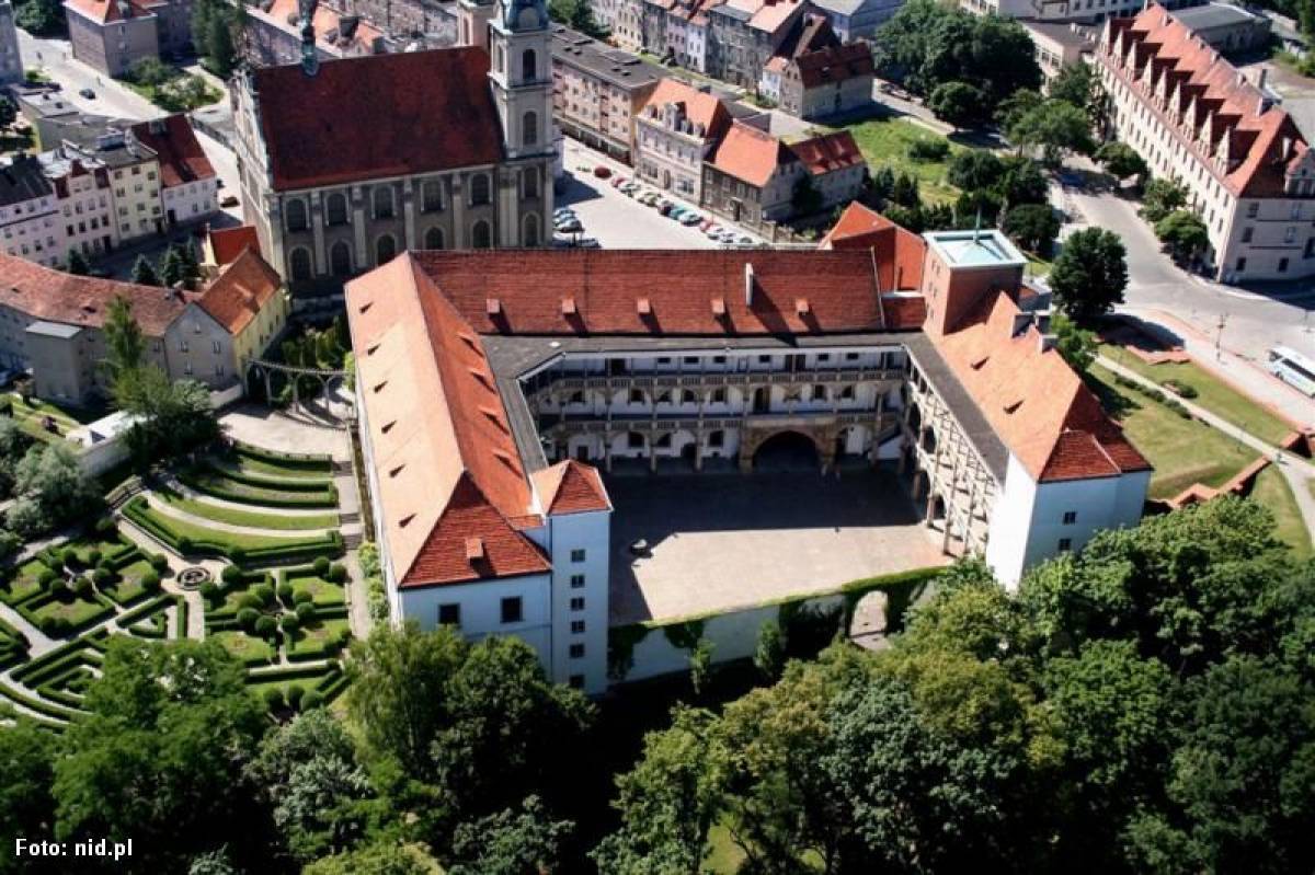 Brzeg: Co warto zwiedzić? Atrakcje, parkingi i restauracje - clipboard01