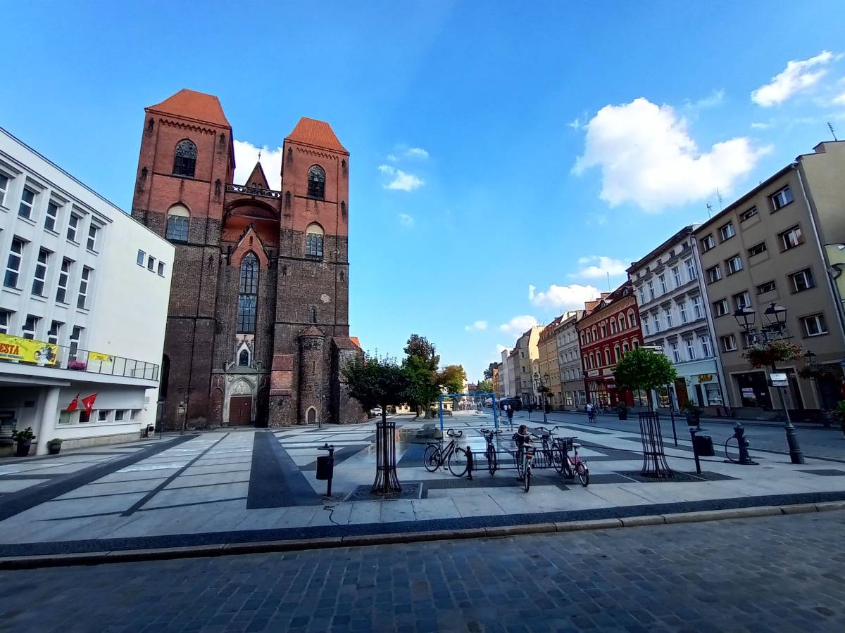 Brzeg: Co warto zwiedzić? Atrakcje, parkingi i restauracje - kosciol pw sw mikolaja w brzegu 2
