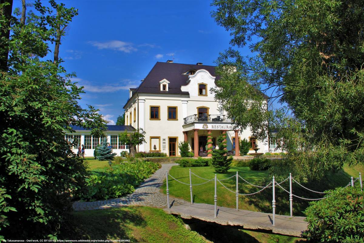 Dolina Pałaców i Ogrodów - palac na wodzie staniszow