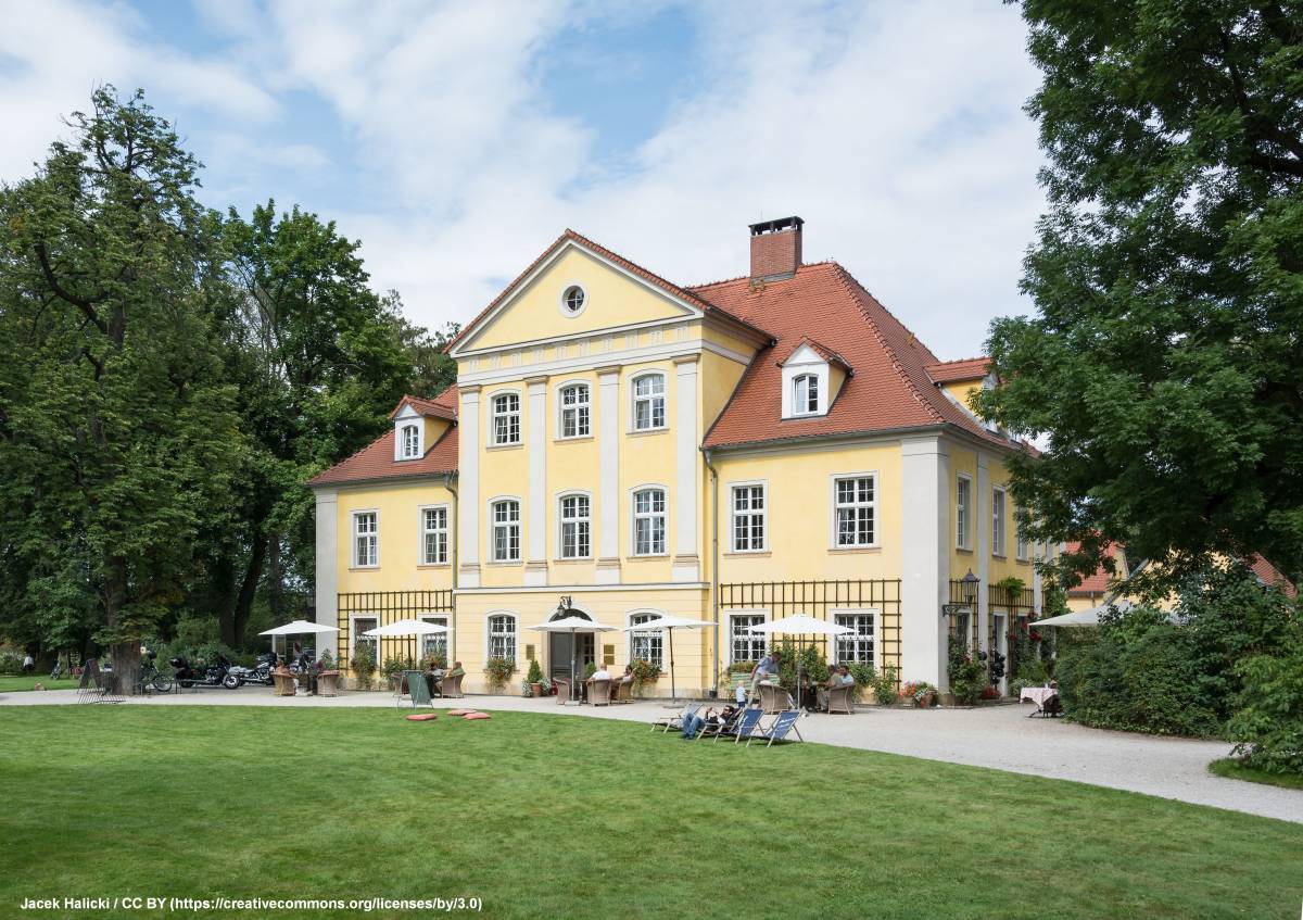 Co warto zobaczyć w Dolinie Pałaców i Ogrodów? Poznaj 10 najpiękniejszych rezydencji - 2016 dwor w lomnicy 1