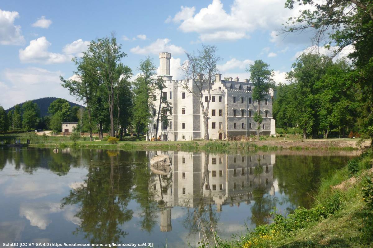 Co warto zobaczyć w Dolinie Pałaców i Ogrodów? Poznaj 10 najpiękniejszych rezydencji - schloss fischbach 06