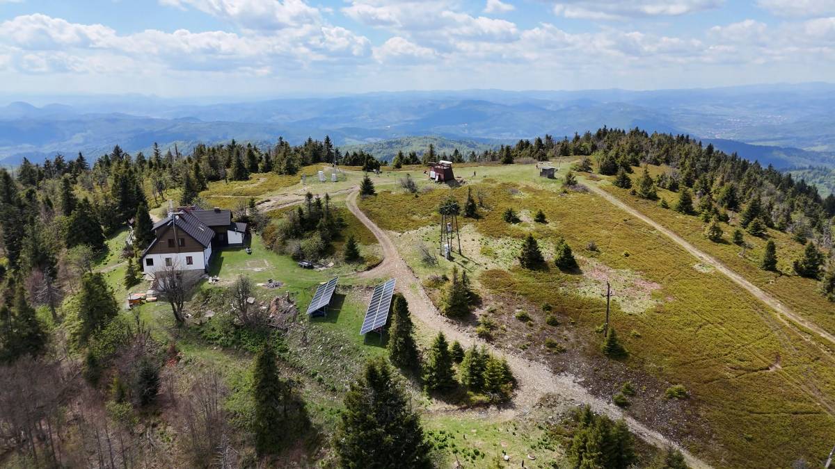 Najkrótszy żółty szlak na Wielką Raczę z Rycerki-Kolonii: parkingi, mapa, opis - wielka racza 1236 m n p m 