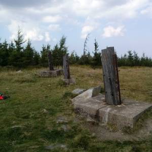 Stóg Izerski (1107 m n.p.m.) - stog izerski pozostalosci wiezy widokowej