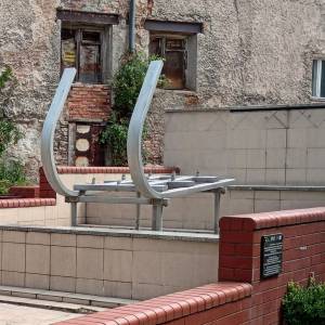 Fontanna z rogatymi saniami w Kowarach - fontanna z rogatymi saniami w kowarach 2030