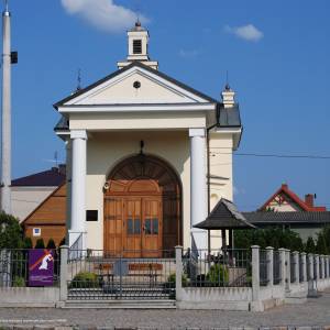 Kaplica Klęczącego Pana Jezusa - kapliczka w augustowie 01