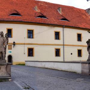 Figura św. Jana Nepomucena w Kamieńcu Ząbkowickim - figura sw jana nepomucena w kamiencu zabkowickim 1