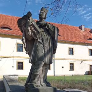 Figura św. Jana Nepomucena w Kamieńcu Ząbkowickim - figura sw jana nepomucena w kamiencu zabkowickim 2