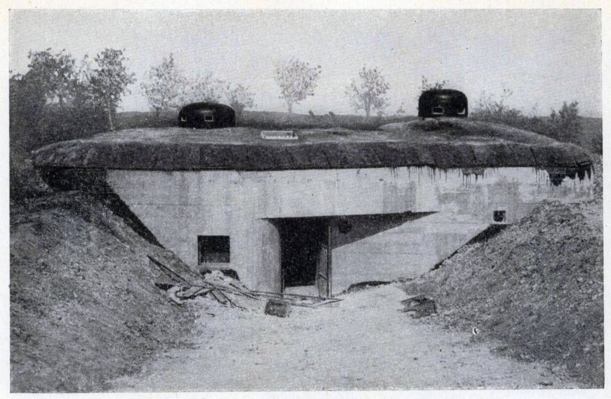 Fot. Widok schronu prawdopodobnie z 1939 r. (źródło: Denkschrift über die polnische Landbefestigung, Berlin 1941,s. 182)