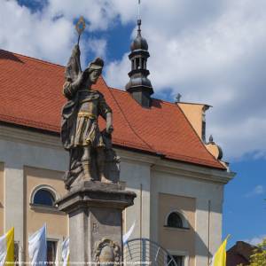Figura św. Floriana w Tworkowie - 2016 powiat raciborski tworkow kosciol swietych piotra i pawla 08