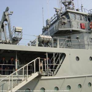 Port Wojenny Świnoujście - orp kontradmiral xawery czernicki 2002 2