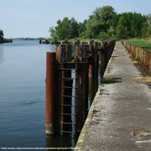 Dawna baza U-bootów na Wyspie Karsibór - u boot harbour in karsibor island