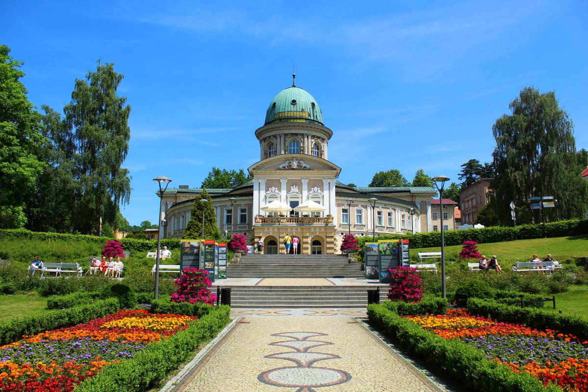 Zakład przyrodoleczniczy "Wojciech" w Lądku-Zdroju - medical spa 4264912