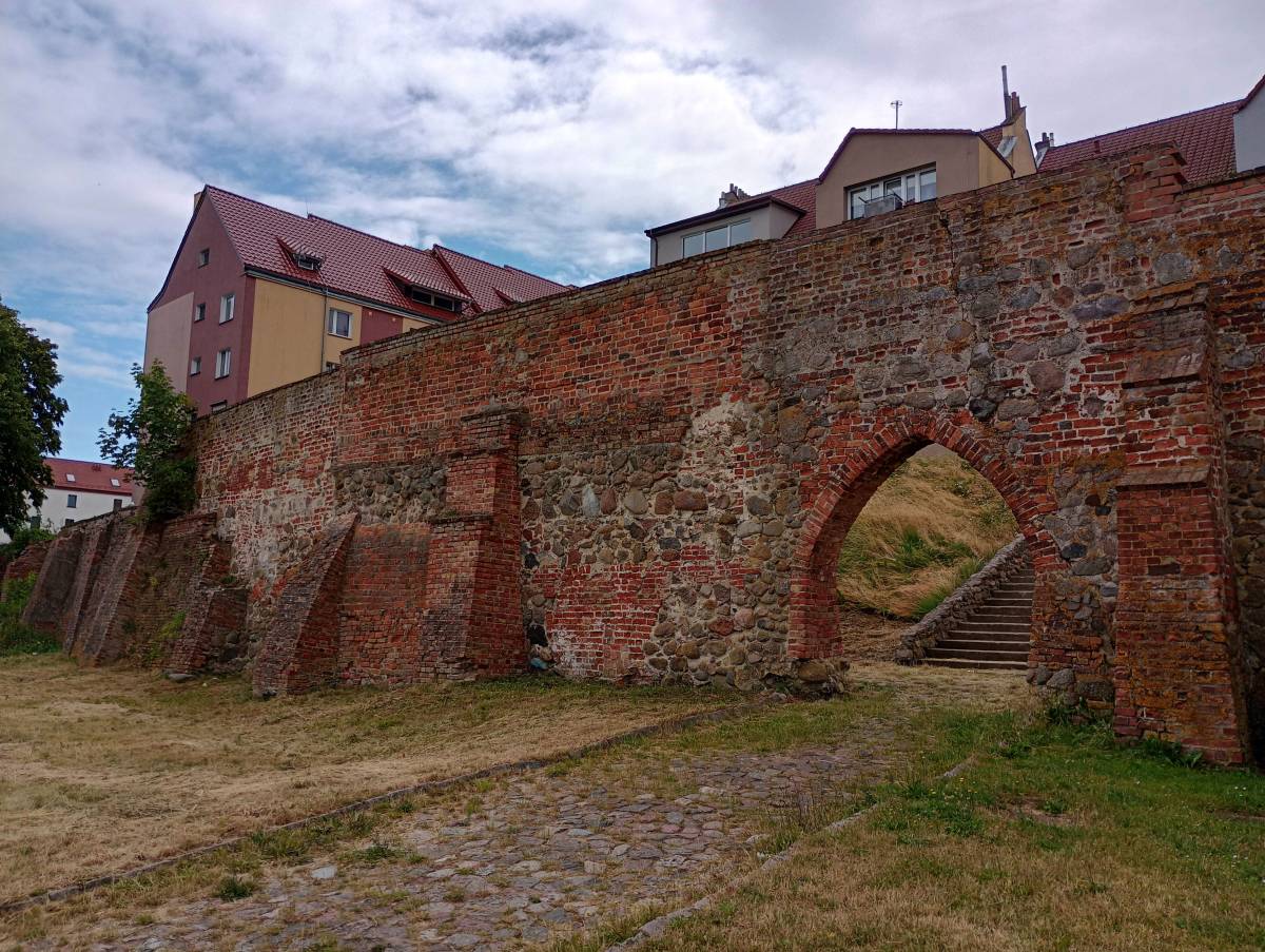 Mury miejskie w Kamieniu Pomorskim - mury miejskie w kamieniu pomorskim 3
