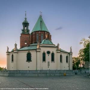 Bazylika prymasowska Wniebowzięcia Najświętszej Maryi Panny w Gnieźnie - wzgorze lecha w gnieznie 11