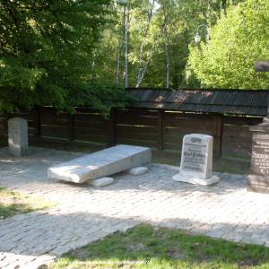 Drewniany kościół pw. św. Michała Archanioła w Katowicach - lapidarium in park kosciuszki 2