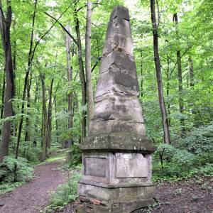 Park Angielski w Dąborszynie - dabroszyn woj lubuskie obelisk ksiecia henryka