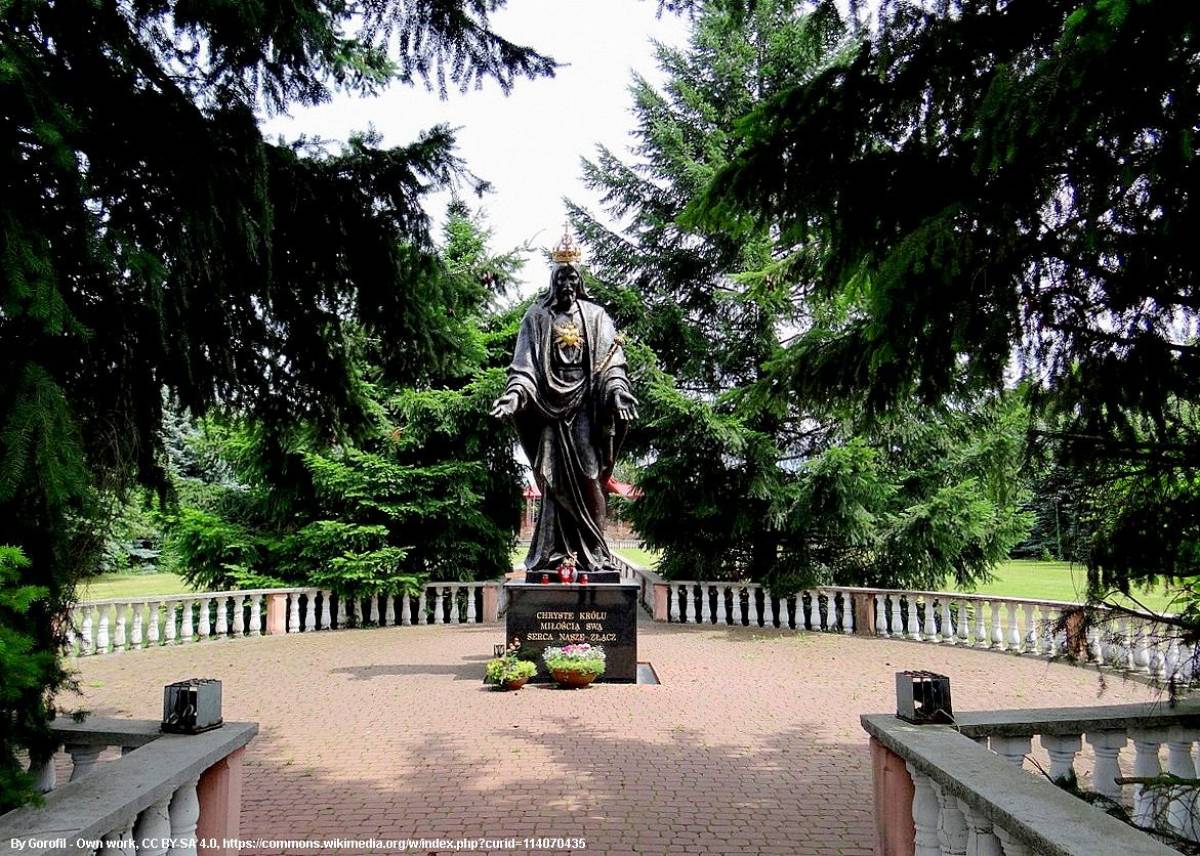 Sanktuarium Matki Bożej Bolesnej Królowej Polski w Kałkowie-Godowie ...