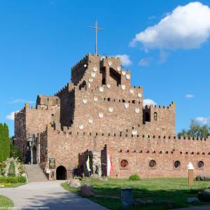 Sanktuarium Matki Bożej Bolesnej Królowej Polski w Kałkowie-Godowie - sanktuarium w kalkowie 20170729 5054 dxo