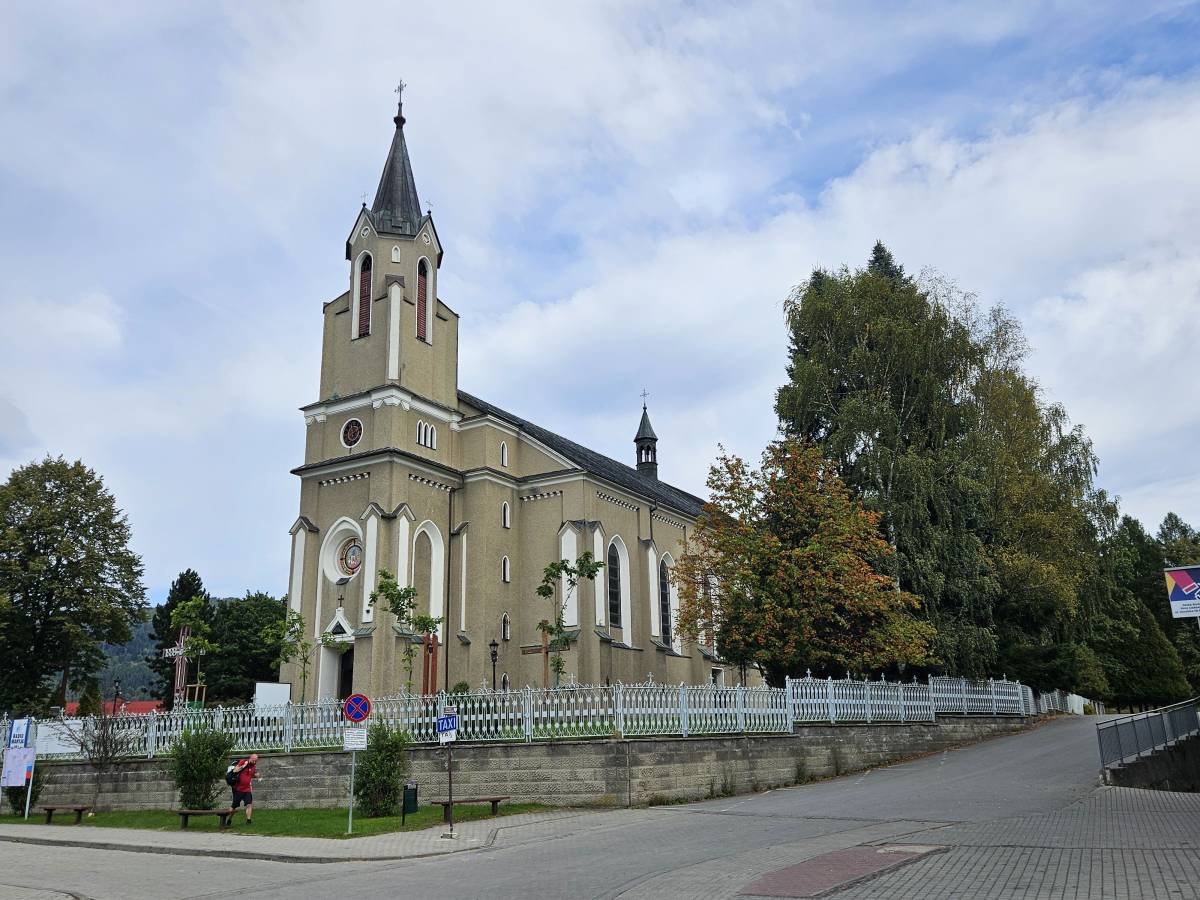 Kościół pw. św. Wawrzyńca Diakona Męczennika i św. Kazimierza Królewicza w Rajczy - kosciol w rajczy 49