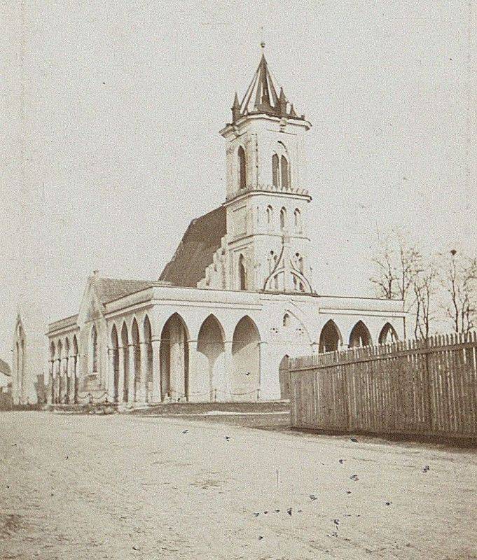 Rysunek przedstawiający stary kościół w Opatówku (fot. Waldemar Rusek)