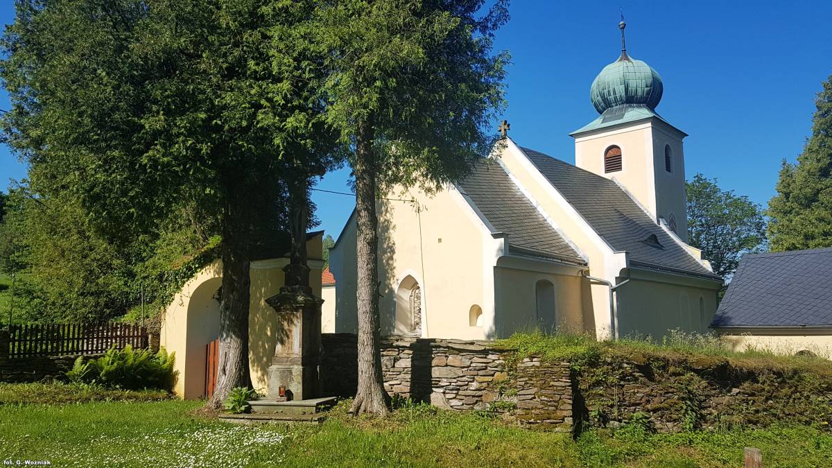 Kościół pw. św. Katarzyny Aleksandryjskiej w Kątach Bystrzyckich - kosciol pw sw katarzyny aleksandryjskiej w katach bystrzyckich gw 1
