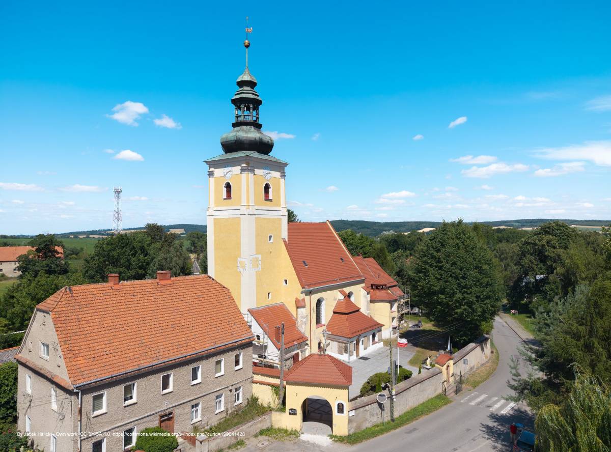Kościół pw. Najświętszej Maryi Panny Królowej Polski w Przerzeczynie-Zdroju - 2026 kosciol mb krolowej polski w przerzeczynie zdroju 01