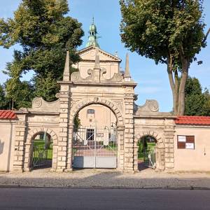 Kościół pw. Świętej Trójcy w Koniecpolu - kosciol pw swietej trojcy w koniecpolu 1