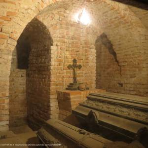 Kościół pw. św. Ludwika we Włodawie - wlodawa kosciol sw ludwika krypty 1