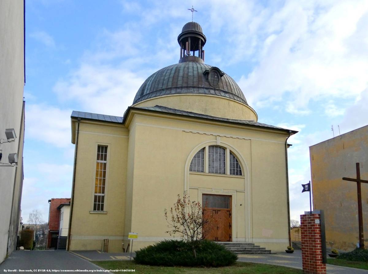 Kościół pw. św. Teresy od Dzieciątka Jezus w Kruszwicy - kosciol pw sw teresy od dzieciatka jezus w kruszwicy 5