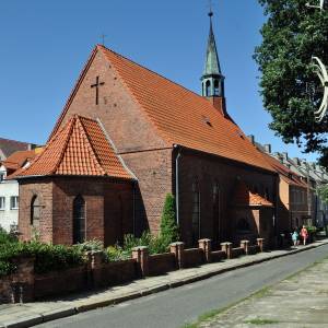 Kościół pw. św. Stanisława Biskupa i Męczennika w Wolinie - wolin kirche b 2011 07 24 by klugschnacker in wikipedia