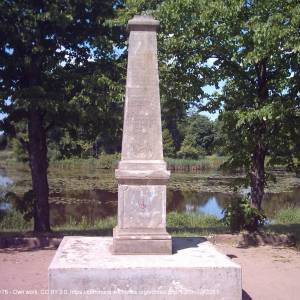 Obelisk w Białowieży - bialowieza obelisk