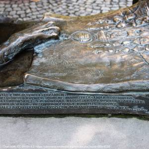 Pomnik Nikifora Krynickiego w Krynicy-Zdroju - nikifor krynicki monument in krynica zdroj 2