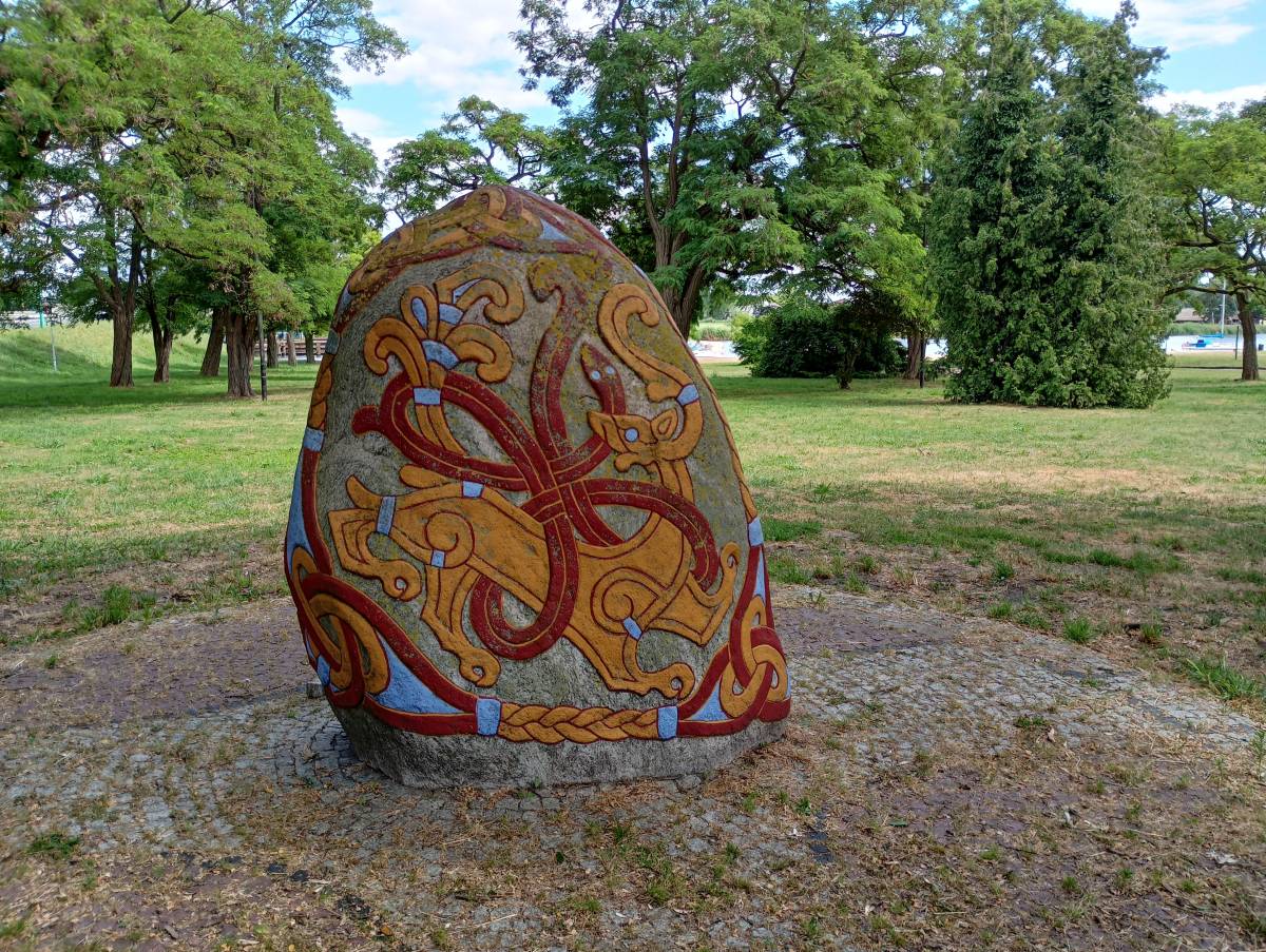 Kamień runiczny w Wolinie - kamien runiczny w wolinie 11