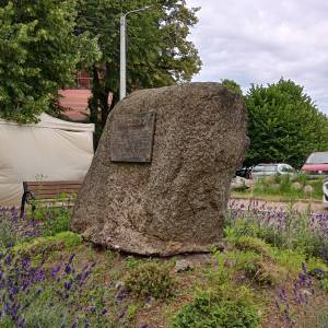 Głaz upamiętnający Ewalda von Kleista w Kamieniu Pomorskim - glaz upamietnajacy ewalda von kleista w kamieniu pomorskim 5