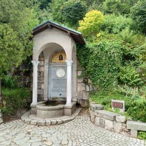 Pomnik Fryderyki von Reden w Karpaczu - pomnik fryderyki von reden w karpaczu 2