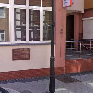 Tablica upamiętniająca Adolfa Bartelta w Kamieniu Pomorskim - tablica upamietniajaca adolfa bartelta w kamieniu pomorskim