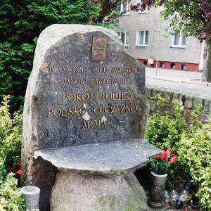 Pomnik Jana Pawła II w Wolinie - pomnik jana pawla ii w wolinie 2
