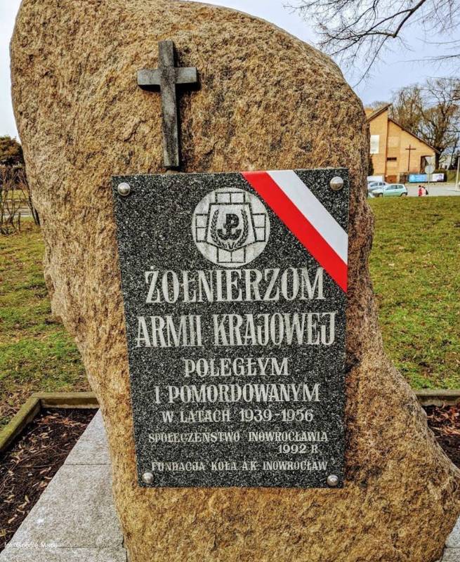 Pomnik Armii Krajowej w Inowrocławiu - pomnik armii krajowej w inowroclawiu1