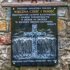 Tablice upamiętniające ofiary Katynia w Mysłakowicach - tablice upamietniajace ofiary katynia w myslakowicach 1