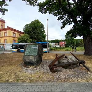 Tablica upamiętniająca otwarcie północnego toru wodnego w Świnoujściu - tablica upamietniajaca otwarcie polnocnego toru wodnego w swinoujsciu 7
