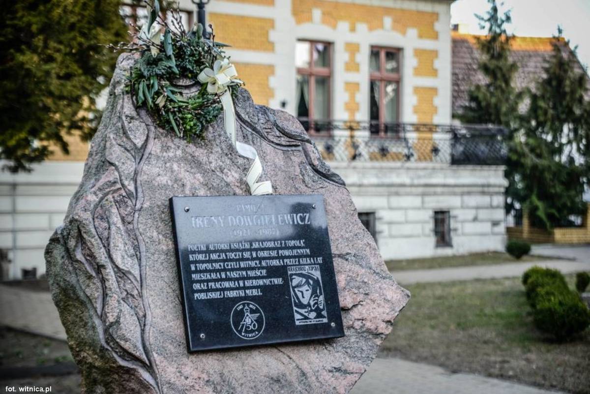 Głaz pamięci Ireny Dowgielewiczowej w Witnicy - glaz pamieci ireny dowgielewiczowej w witnicy