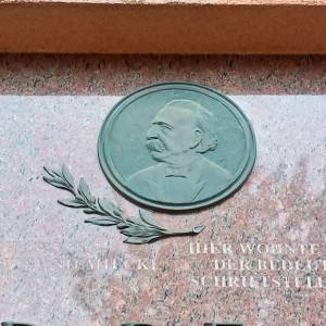 Tablica upamiętniajaca Theodora Fontane w Świnoujściu - tablica upamietniajaca theodora fontane w swinoujsciu 3