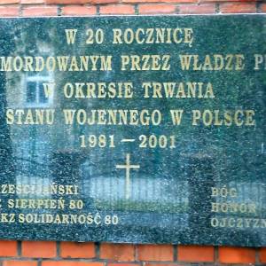 Tablica "Pomordowanym w okresie stanu wojennego" w Świnoujściu - tablica pomordowanym w okresie stanu wojennego w swinoujsciu