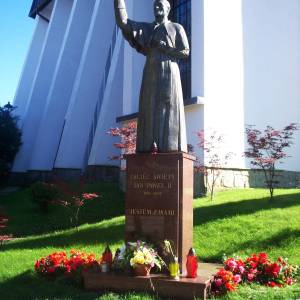 Pomnik Jana Pawła II w Rewalu - pomnik jana pawla ii w rewalu 6