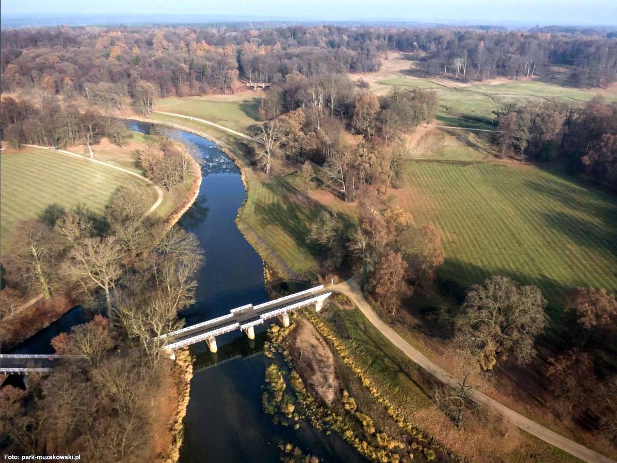 Park Mużakowski - park muzakowski